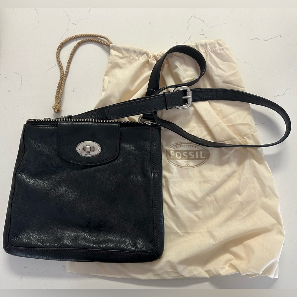 Fossil Crossbody - Black Leather